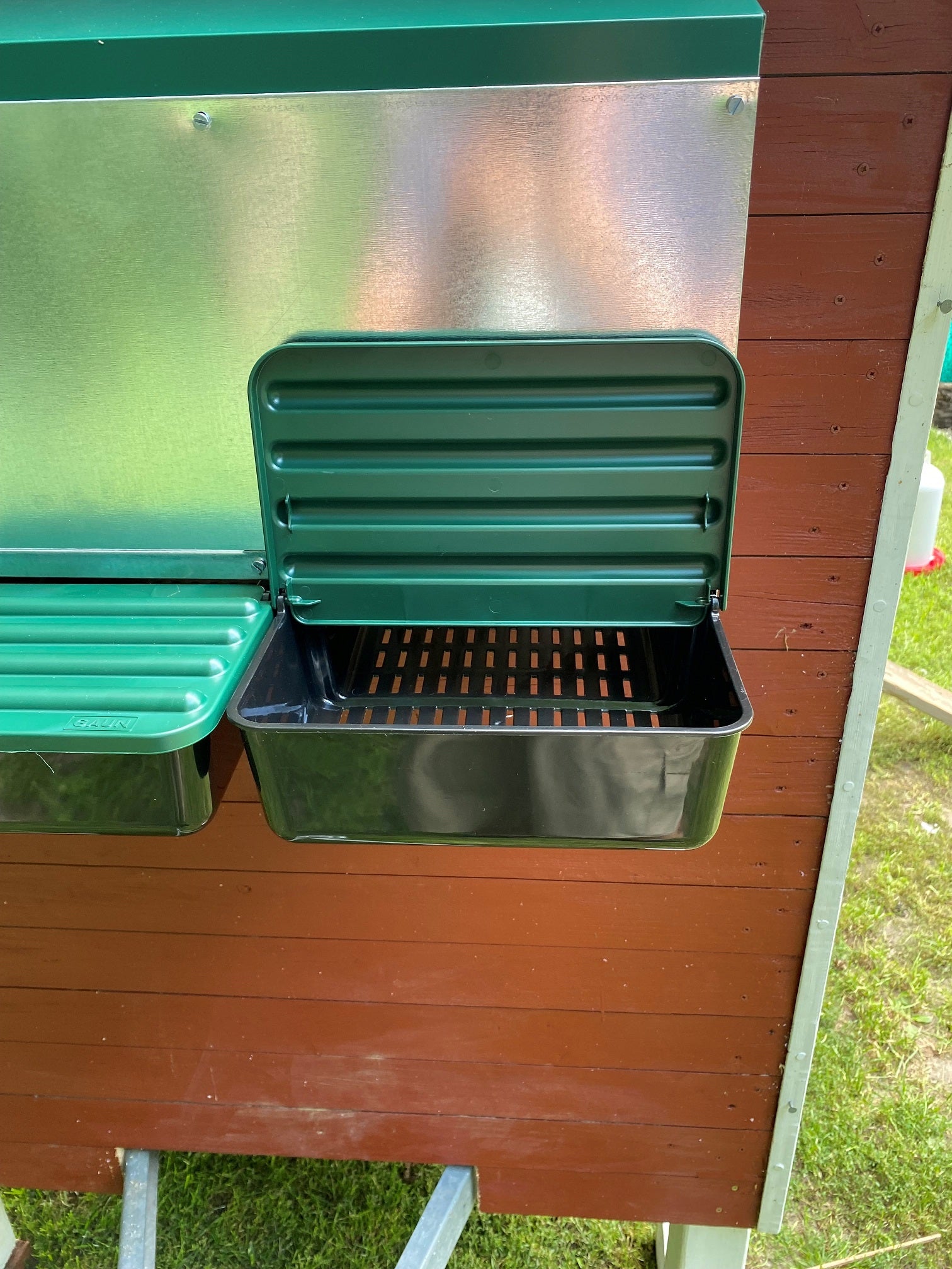 "Outdoor"-Legenest (3er oder 4er) - zur Montage und Eier-Entnahme außen am Stall