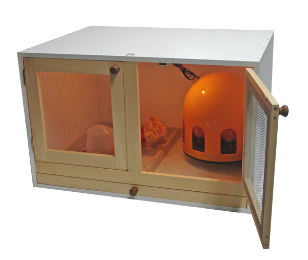 HEKA Brooder Box with Artificial Clucking Hen